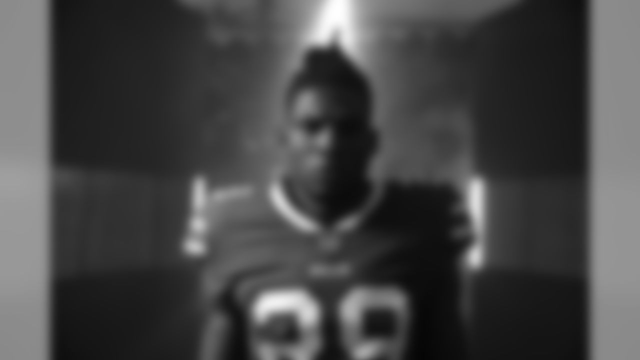 S Siran Neal (29)