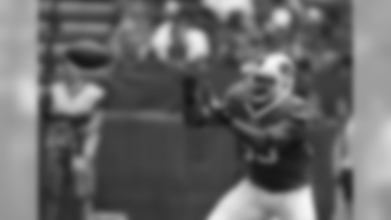 #89 TE Chris Gragg