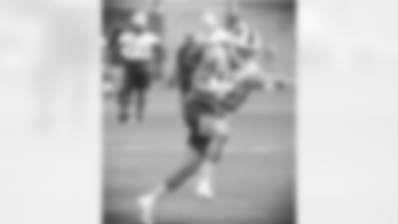 Jacob Hollister (80). Buffalo Bills Organized Team Activity. May 25, 2021. Photo by Bill Wippert