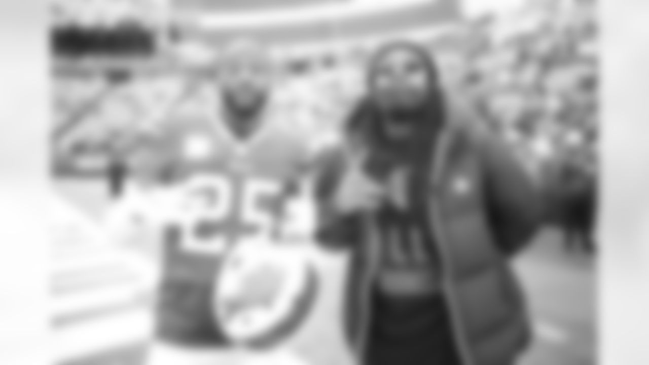 Taiwan Jones (25) and Marshawn Lynch Buffalo Bills vs Indianapolis Colts at Highmark Stadium, November 21, 2021. Photo by Ben Green