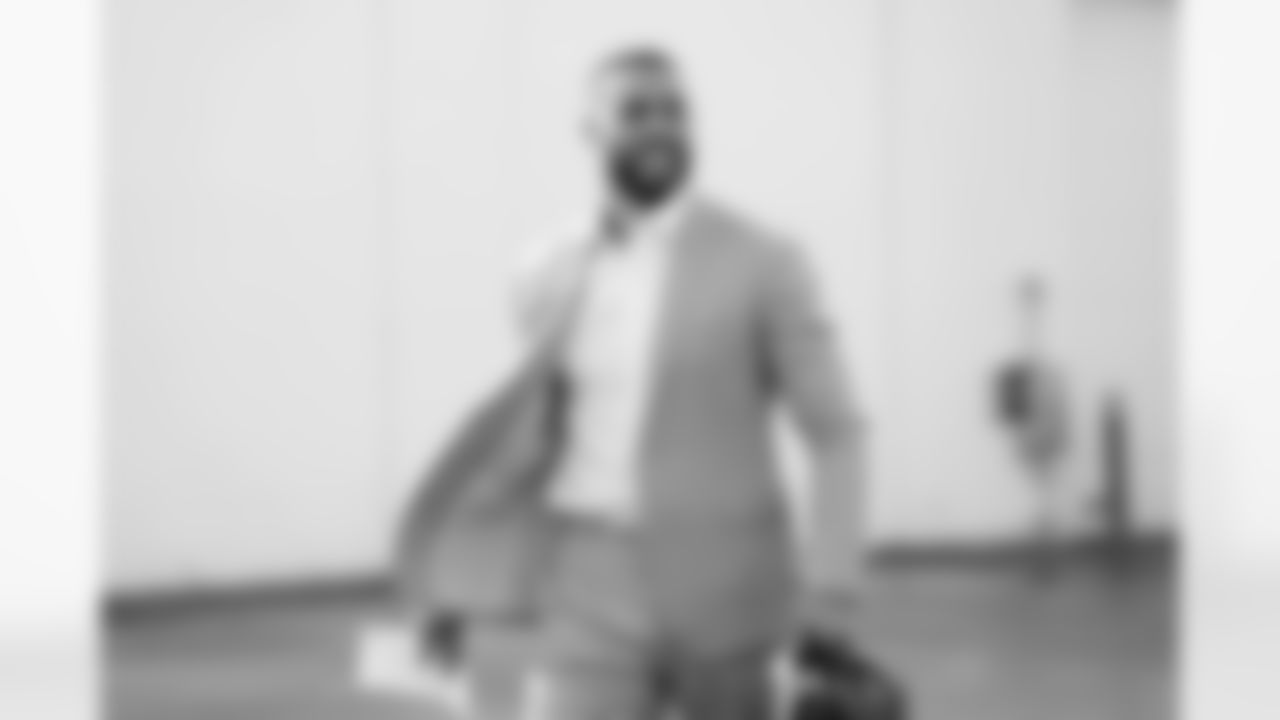 Micah Hyde (23). Buffalo Bills depart for Tampa Bay, December 11, 2021. Photo by Ben Green