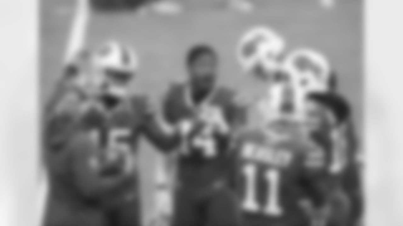 Stefon Diggs (14) Cole Beasley (11) John Brown (15) Buffalo Bills vs Kansas City Chiefs, October 19, 2020 at Bills Stadium.
Photo by Craig Melvin