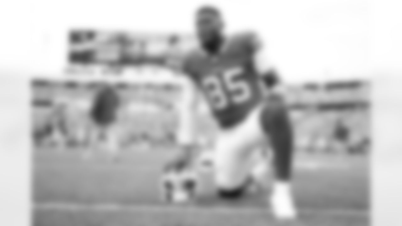 Buffalo Bills vs Las Vegas Raiders, Regular Season, September 17, 2023 at Highmark Stadium.