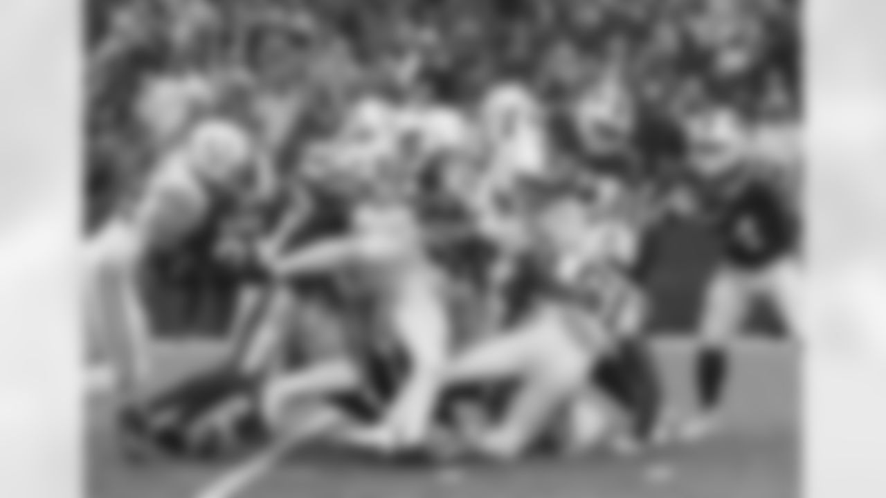 Buffalo Bills vs Indianapolis Colts at Highmark Stadium, November 21, 2021. Photo by Bill Wippert