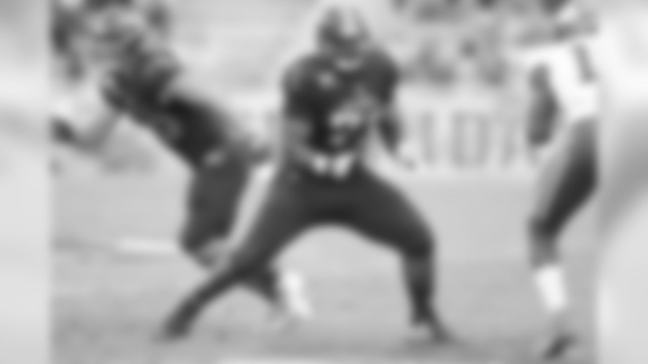 #79 Brandon Walton, Tackle
Brandon Walton joins the Bills after being signed as an undrafted free agent out of Florida Atlantic.