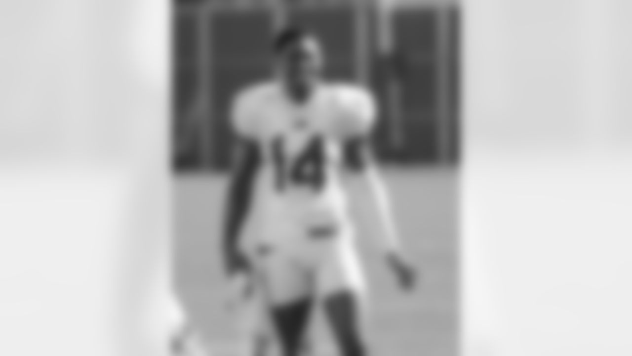 Stefon Diggs (14). Buffalo Bills Week 8 practice, October 27, 2021. Photo by Bill Wippert