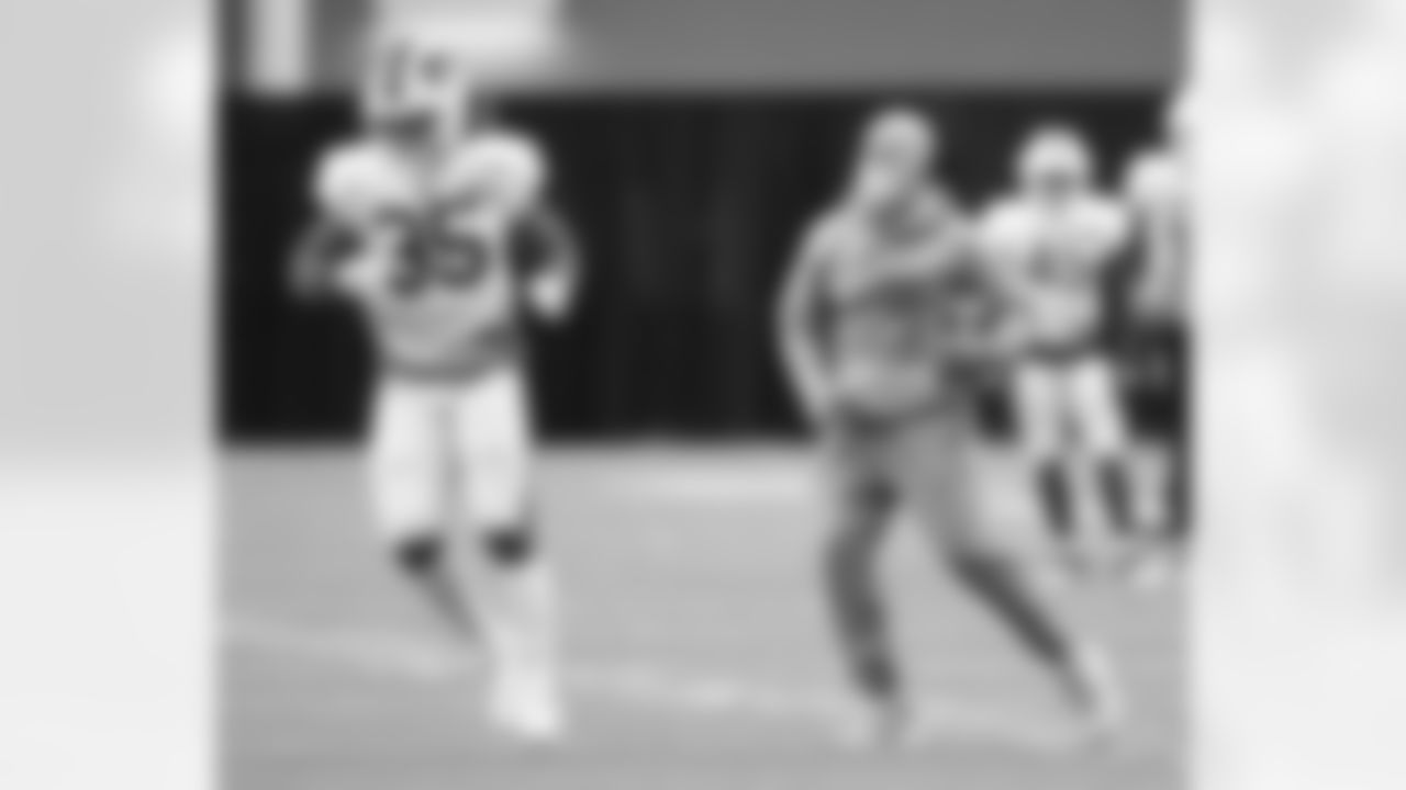 Antonio Williams (35) and Sean McDermott. Buffalo Bills Week 13 practice, December 2, 2020.
Photo by Bill Wippert