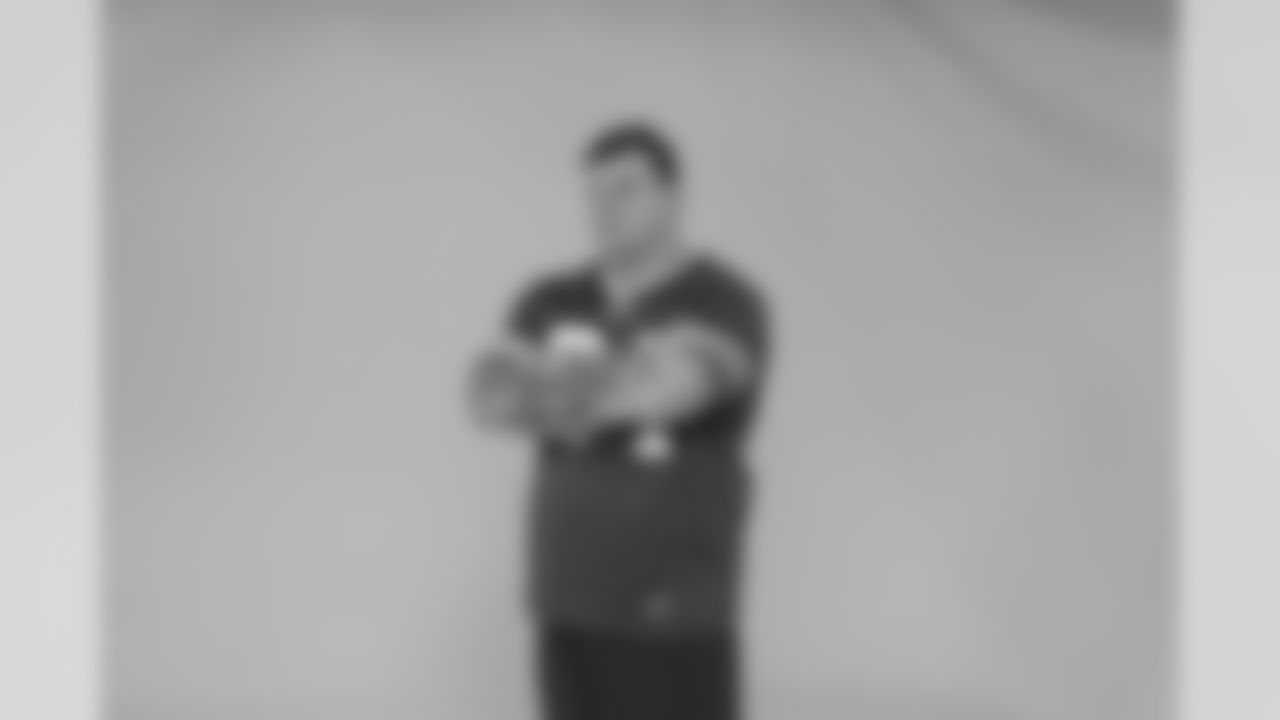 Guard Richie Incognito poses for the camera at Media Day 2016.