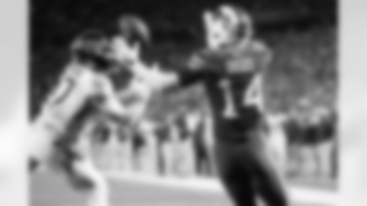 Buffalo Bills vs Tennessee Titans, Monday Night Football, Week 2, September 19, 2022 at Highmark Stadium.