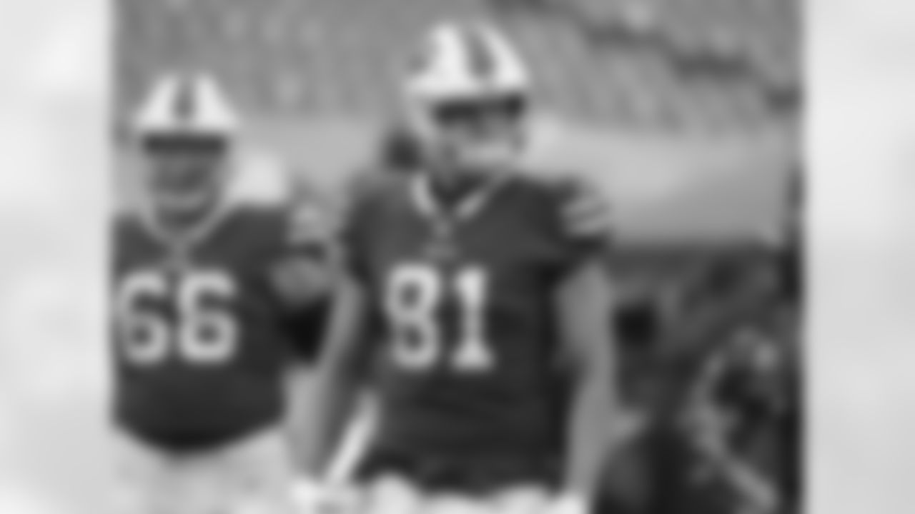 Tyler Kroft (81) Buffalo Bills vs New England Patriots, November 1, 2020 at Bills Stadium.
Photo by Bill Wippert