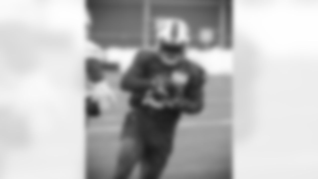 Isaiah McKenzie (19). Buffalo Bills Week 14 practice, December 10, 2020.
Photo by Bill Wippert