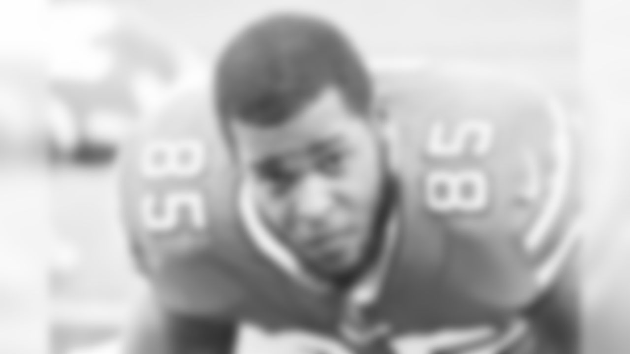 TE Charles Clay, No. 85