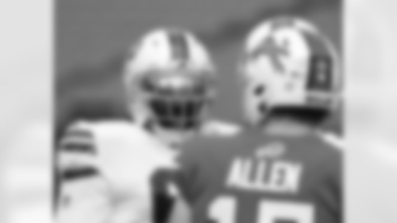 Quinton Spain (67) and Josh Allen (17). Buffalo Bills Training Camp scrimmage at Bills Stadium, August 27, 2020.
Photo by Bill Wippert