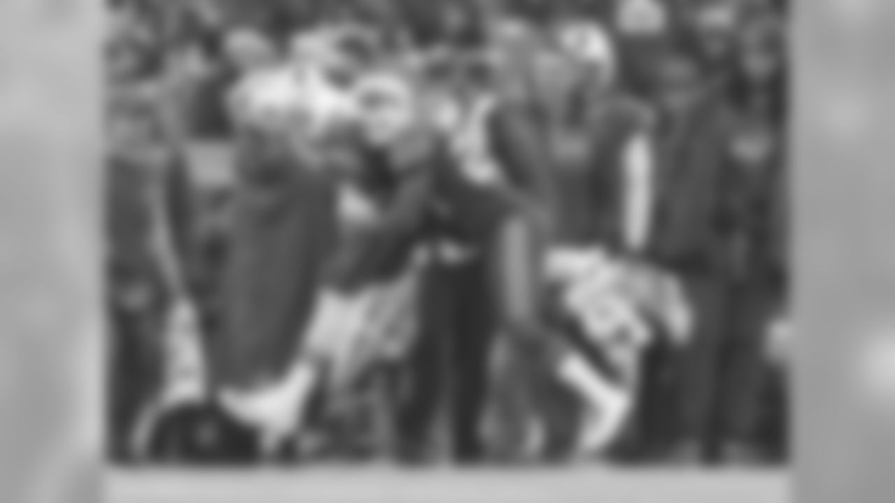 Leonard Johnson #24, CB