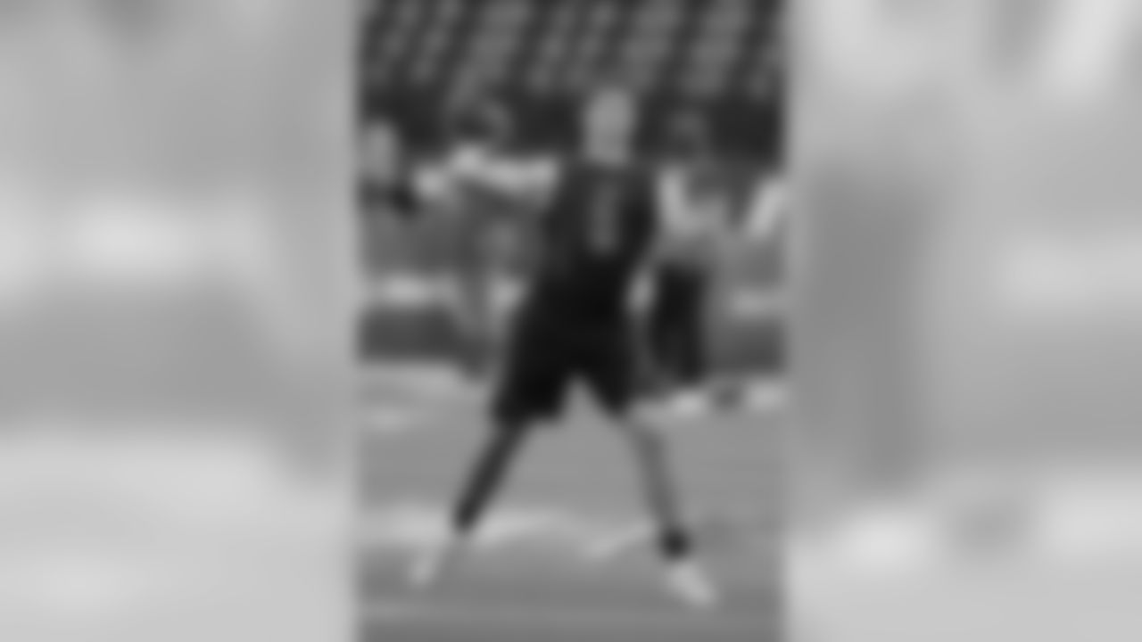 Measured at 6-5, 237 pounds. Ran a 4.75 40-yard dash, recorded a 119-inch broad jump and a 33.5-inch vertical jump.