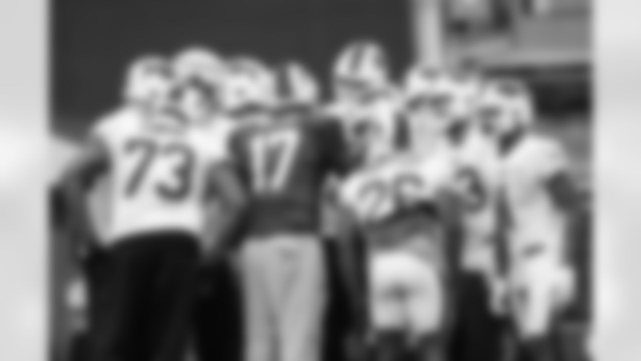 Buffalo Bills Week 14 practice, December 9, 2021. Photo by James Acton