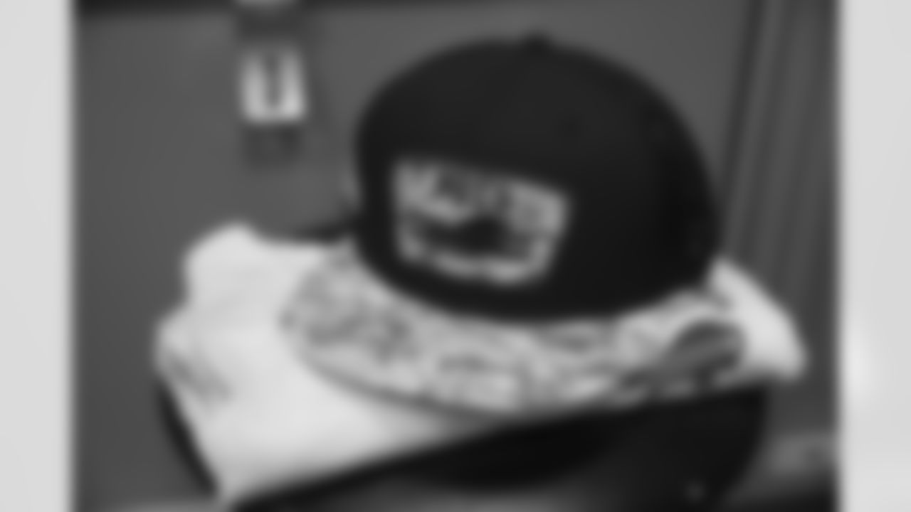 Salute to Service hat in the locker room. Buffalo Bills vs New York Jets at MetLife Stadium, November 14, 2021. Photo by Bill Wippert