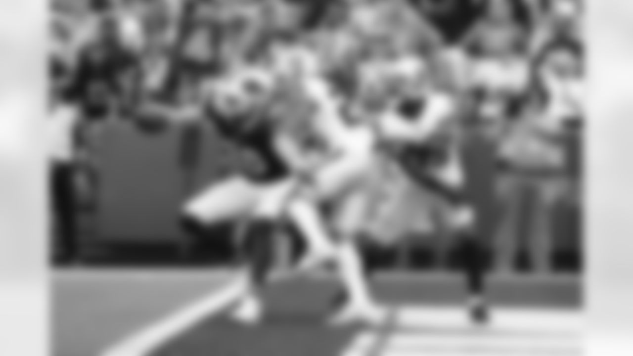 Buffalo Bills vs Las Vegas Raiders, Regular Season, September 17, 2023 at Highmark Stadium.