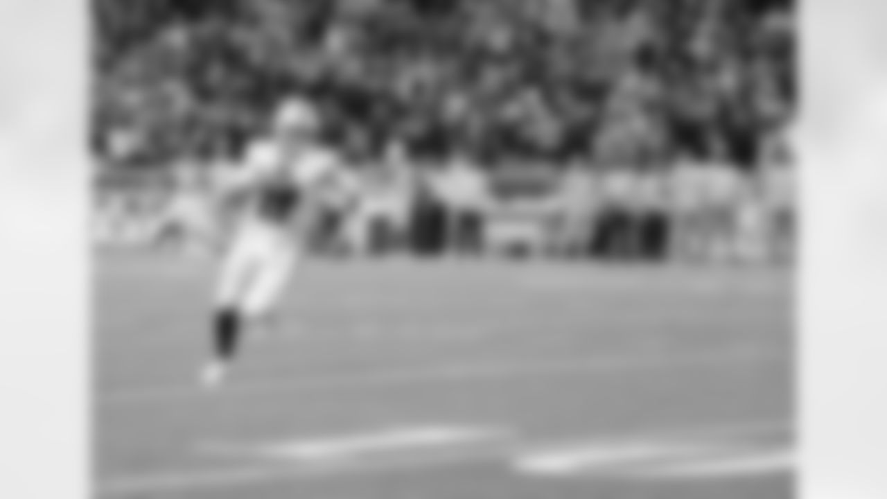 Josh Allen (17) 4th quarter touchdown. Buffalo Bills vs Miami Dolphins at Highmark Stadium, October 31, 2021. Photo by Bill Wippert
