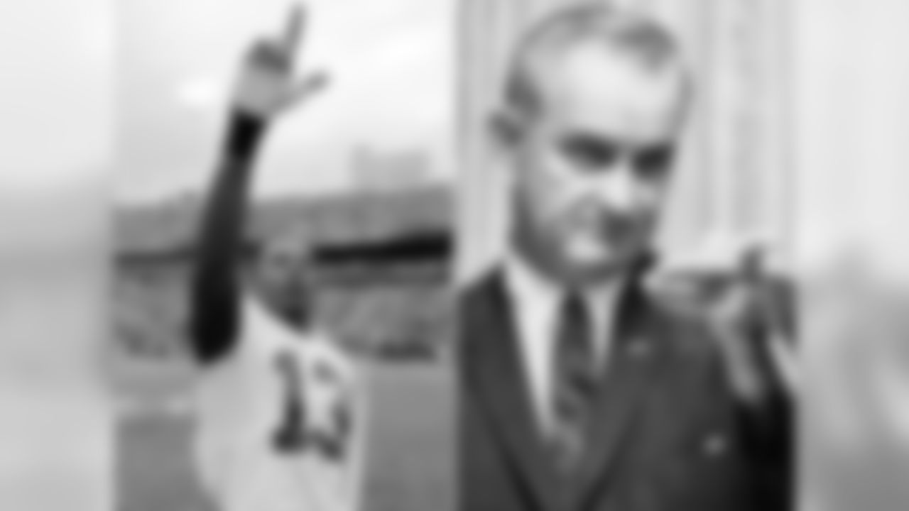 President Johnson emerged from a hardscrabble background in the Hill Country of Texas to ascend to the Presidency. Stevie developed from a 7thround draft pick into a dynamic performer and the Bills 9thall-time leading receiver.