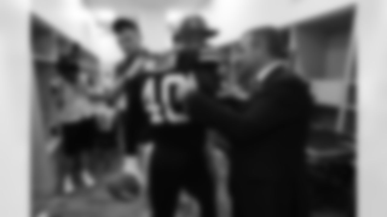 Best-Dressed! Buffalo Bills QB Josh Allen Tops NFL's Jersey Sales - Sports  Illustrated Buffalo Bills News, Analysis and More