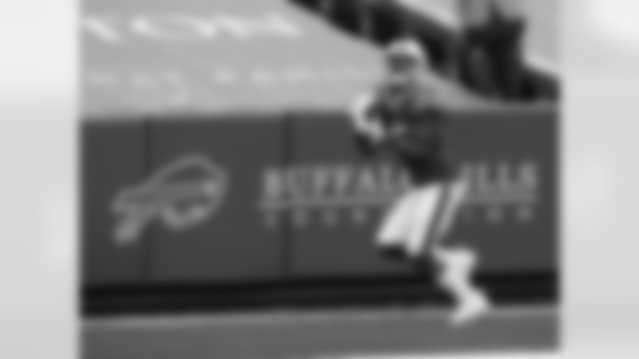 John Brown (15) touchdown catch. Buffalo Bills vs Miami Dolphins, January 3, 2021 at Bills Stadium.
Photo by Bill Wippert