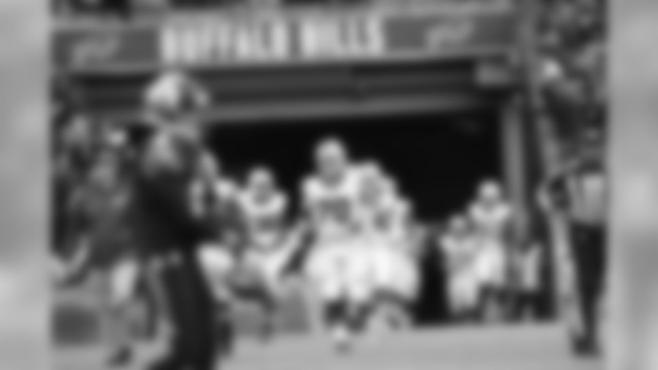 Center Eric Wood (No. 70) - 2015