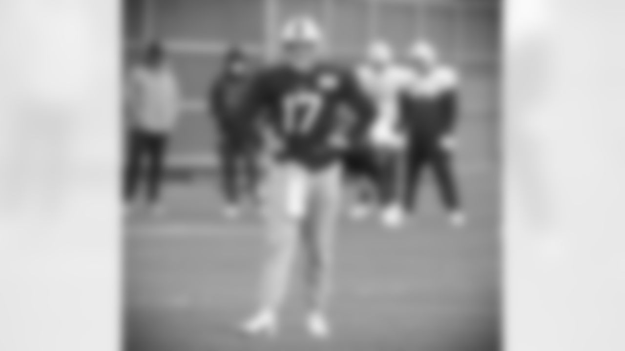 Josh Allen (17). Buffalo Bills Week 12 practice, November 24, 2020.
Photo by Bill Wippert