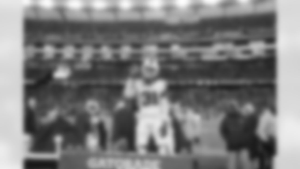 Damar Hamlin (31). Buffalo Bills vs New England Patriots at Gillette Stadium, December 26, 2021. Photo by Bill Wippert