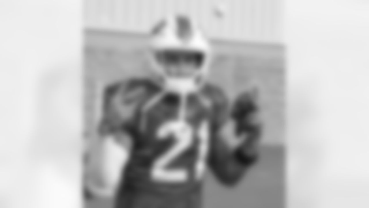 Jordan Poyer (21). Buffalo Bills Week 5 practice, October 6, 2021. Photo by Bill Wippert
