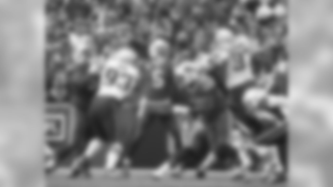 Tyrod Taylor #5, QB