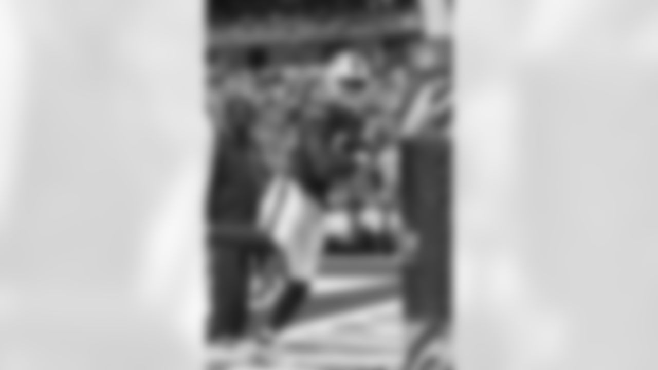 Greg Rousseau (50) Buffalo Bills vs Houston Texans at Highmark Stadium, October 3, 2021.
Photo by Craig Melvin