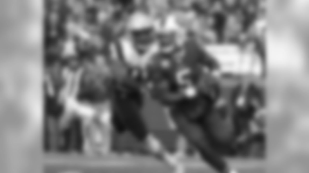 Tyrod Taylor #5, QB