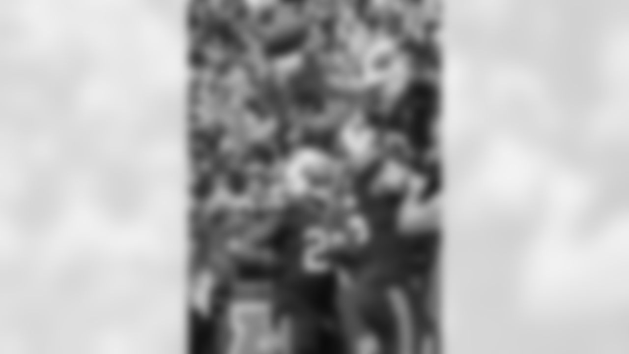 Buffalo Bills vs Pittsburgh Steelers, Week 5, October 9, 2022 at Highmark Stadium.