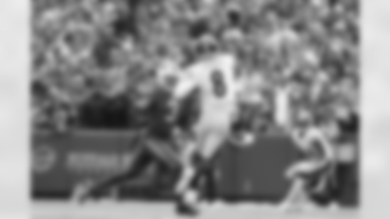 Buffalo Bills vs Pittsburgh Steelers, Week 5, October 9, 2022 at Highmark Stadium.