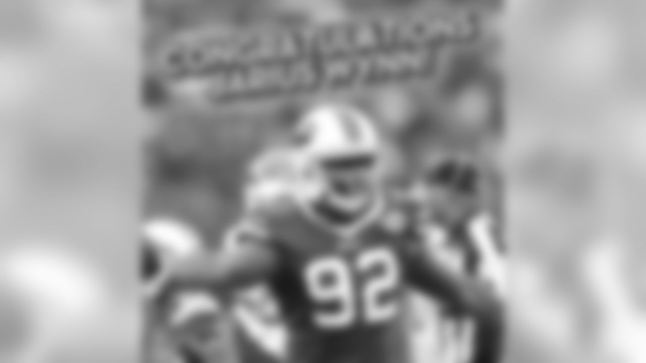Wynn, 27, who was originally signed as a free agent by the Bills last April, re-signed in Buffalo on March 14. He appeared in 11 games for Buffalo in 2014 logging 18 tackles, 2.5 sacks and five quarterback hits.