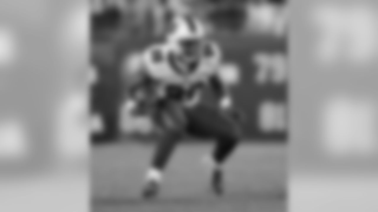 26 || Devin Singletary || RB
Singletary had 2 rushing touchdowns and 2 receiving touchdowns in 2019.
Buffalo Bills running back Devin Singletary (26) Buffalo Bills at Pittsburgh Steelers at Heinz Field on December 15, 2019. Photo by Craig Melvin