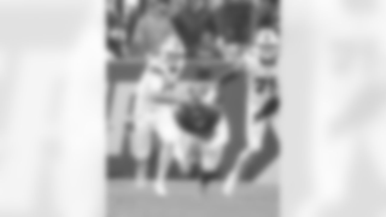 Washington Commanders vs Buffalo Bills, Regular Season, September 24, 2023 at FedEx Field.