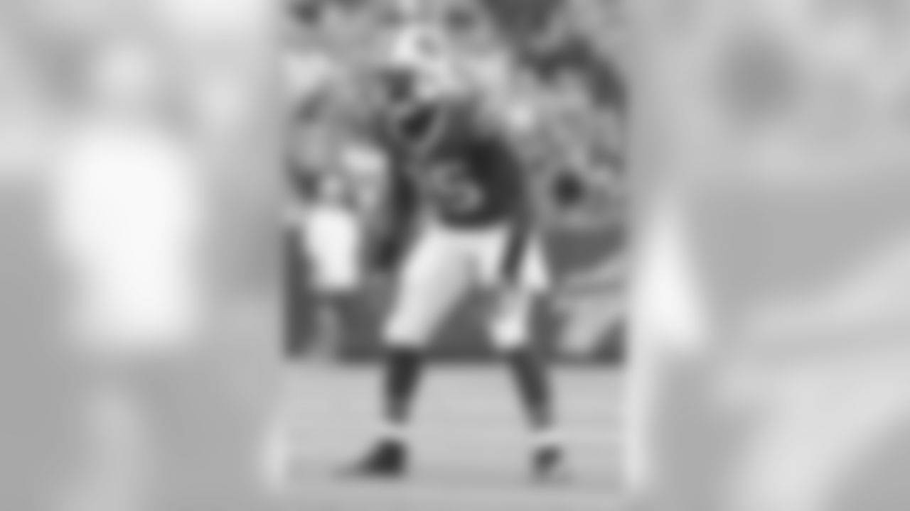 #25 S Da'Norris Searcy