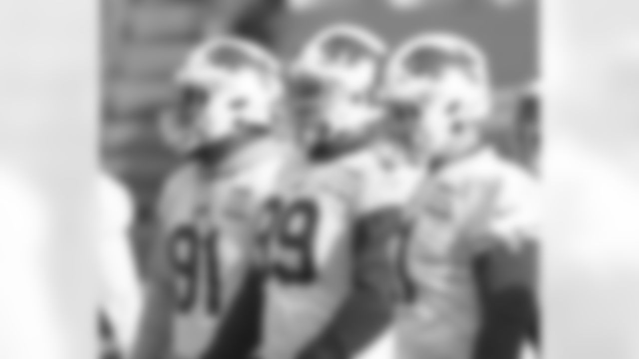 Ed Oliver (91), Harrison Phillips (99), Justin Zimmer (61). Buffalo Bills Week 14 practice at Bills Stadium, Friday December 11, 2020.
Photo by Bill Wippert