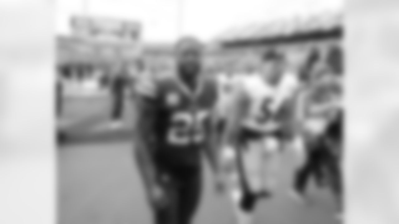 Buffalo Bills vs Pittsburgh Steelers, Week 5, October 9, 2022 at Highmark Stadium.