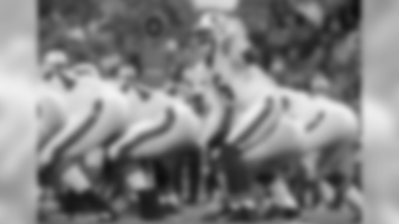Quarterback Tyrod Taylor (5) calling a play.