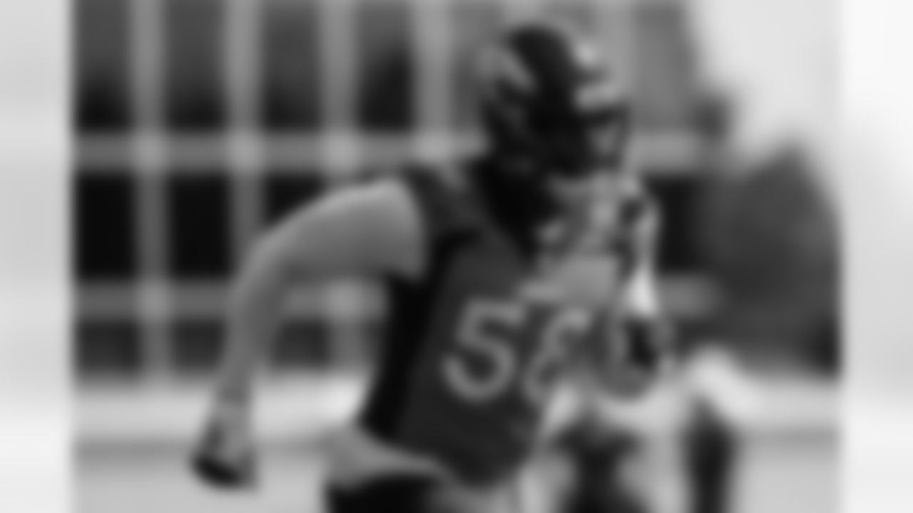 Von Miller during practice at UCHealth Training Center on September 6, 2021. (Photo by Ben Swanson)