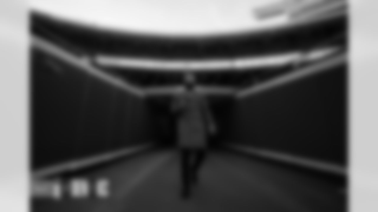 Courtland Sutton before the Broncos' Week 17 game against the Kansas City Chiefs at GEHA Field at Arrowhead Stadium in Kansas City, Missouri on January 1, 2023. Photo by Ben Swanson