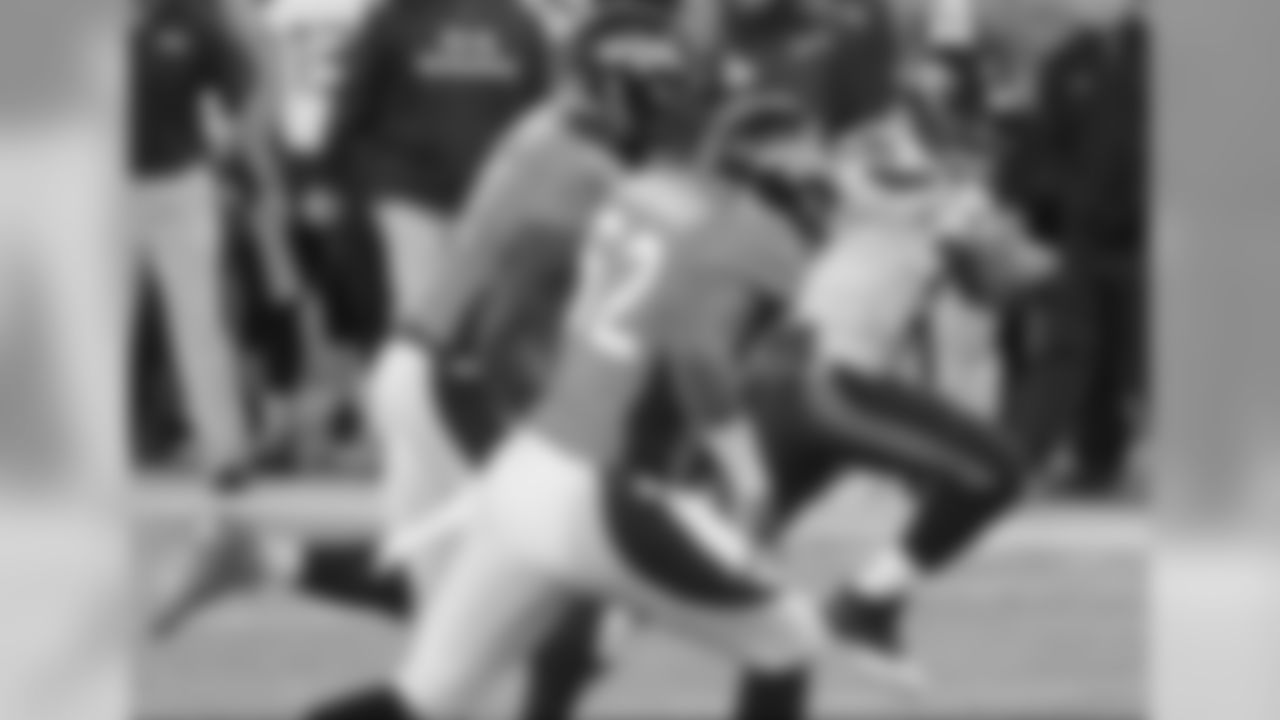 Broncos Defenders In Pursuit