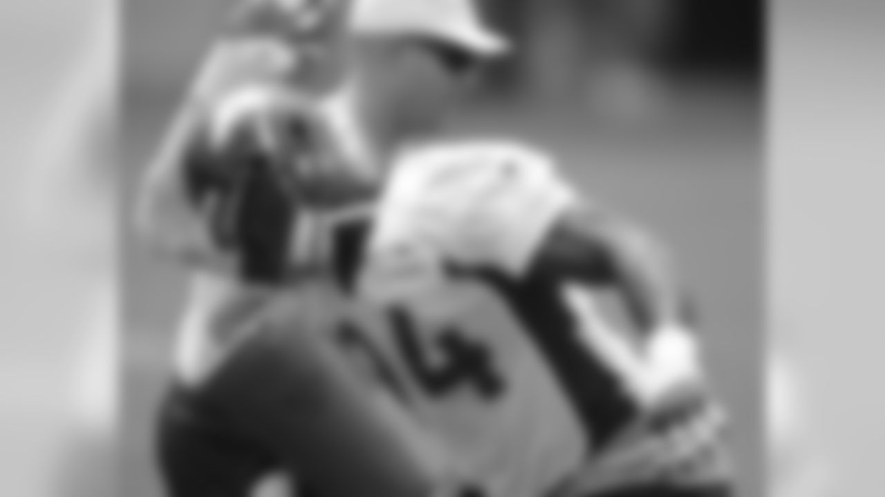 DE DeMarcus Ware