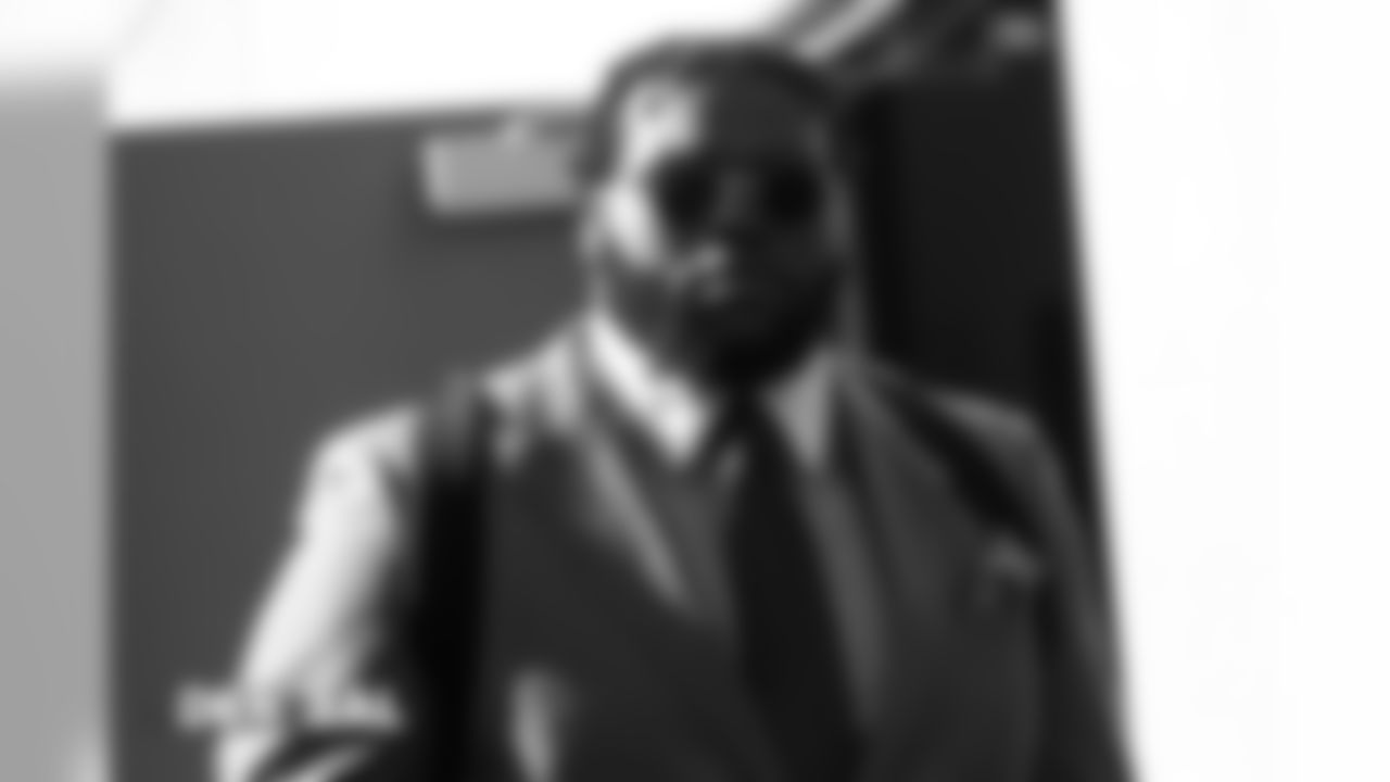 Zach Kerr walks to the buses during the team's travel for their Week 3 game against the Baltimore Ravens on September 22, 2018.