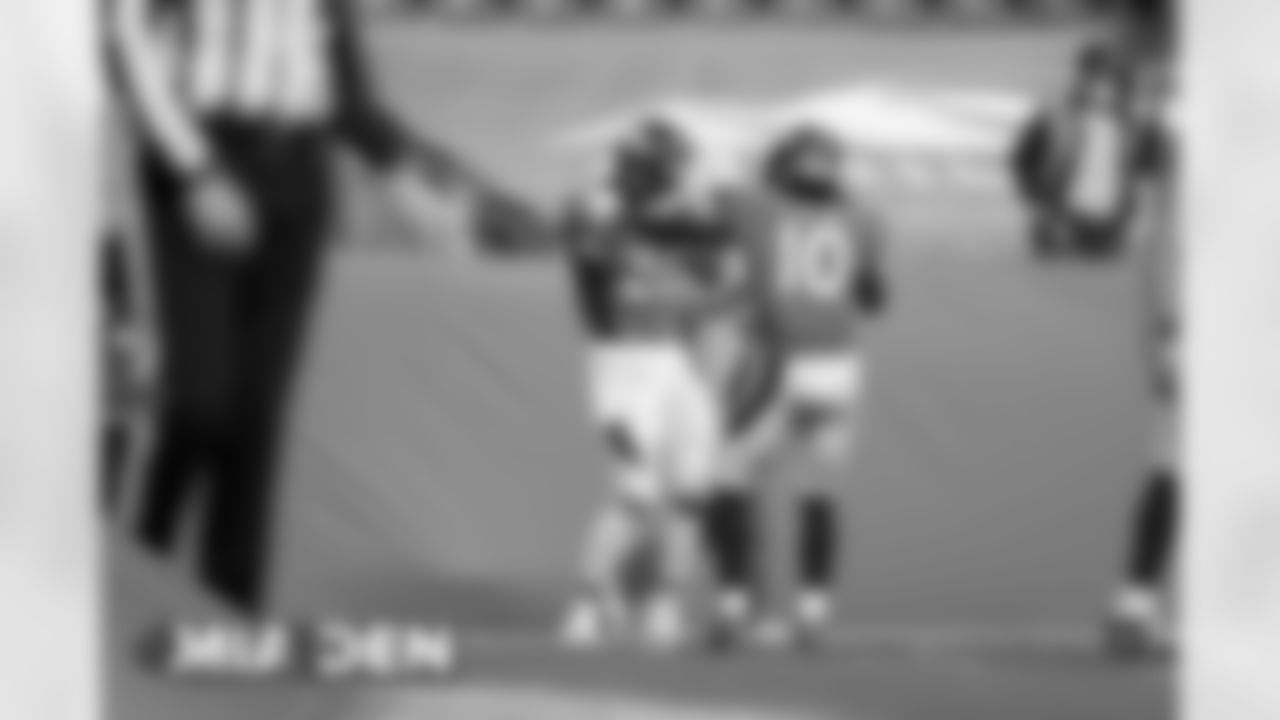 Melvin Gordon III and Jerry Jeudy during the NFL game against the Miami Dolphins at Empower Field at Mile High in Denver, Colorado, November 22, 2020.
Photo by Gabriel Christus