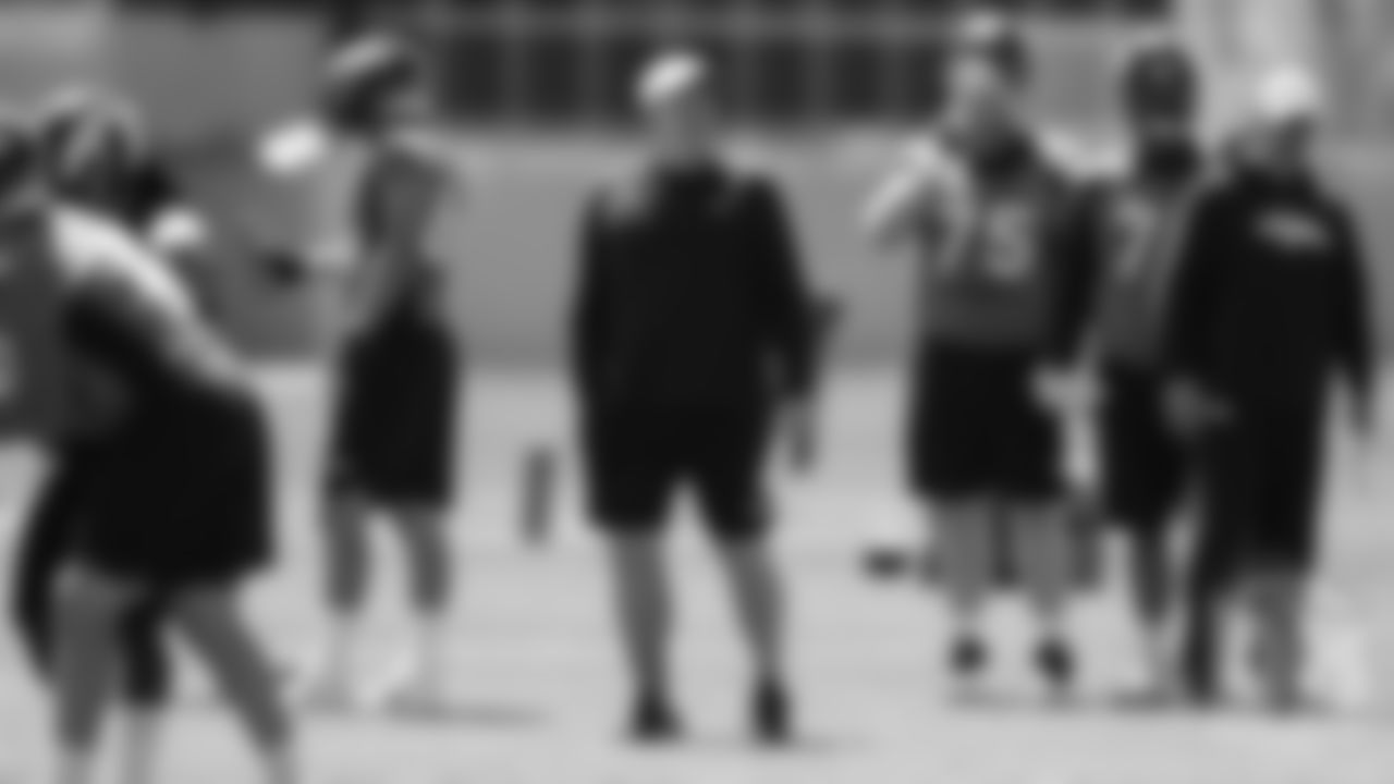 Offensive Line Coach Mike Munchak during the third and final day of rookie minicamp practice on May 12, 2019.