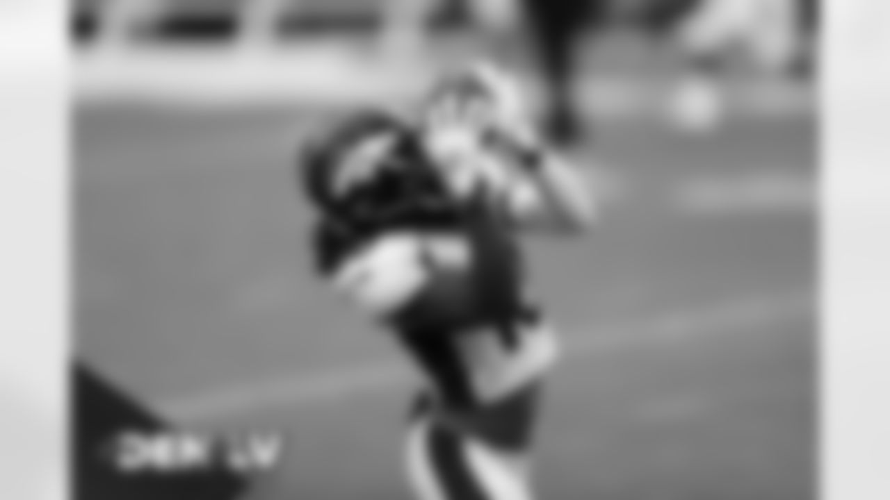 Jerry Jeudy warms up before the Broncos' Week 10 game against the Las Vegas Raiders at Allegiant Stadium in Las Vegas, Nevada. (Photo by Gabriel Christus)